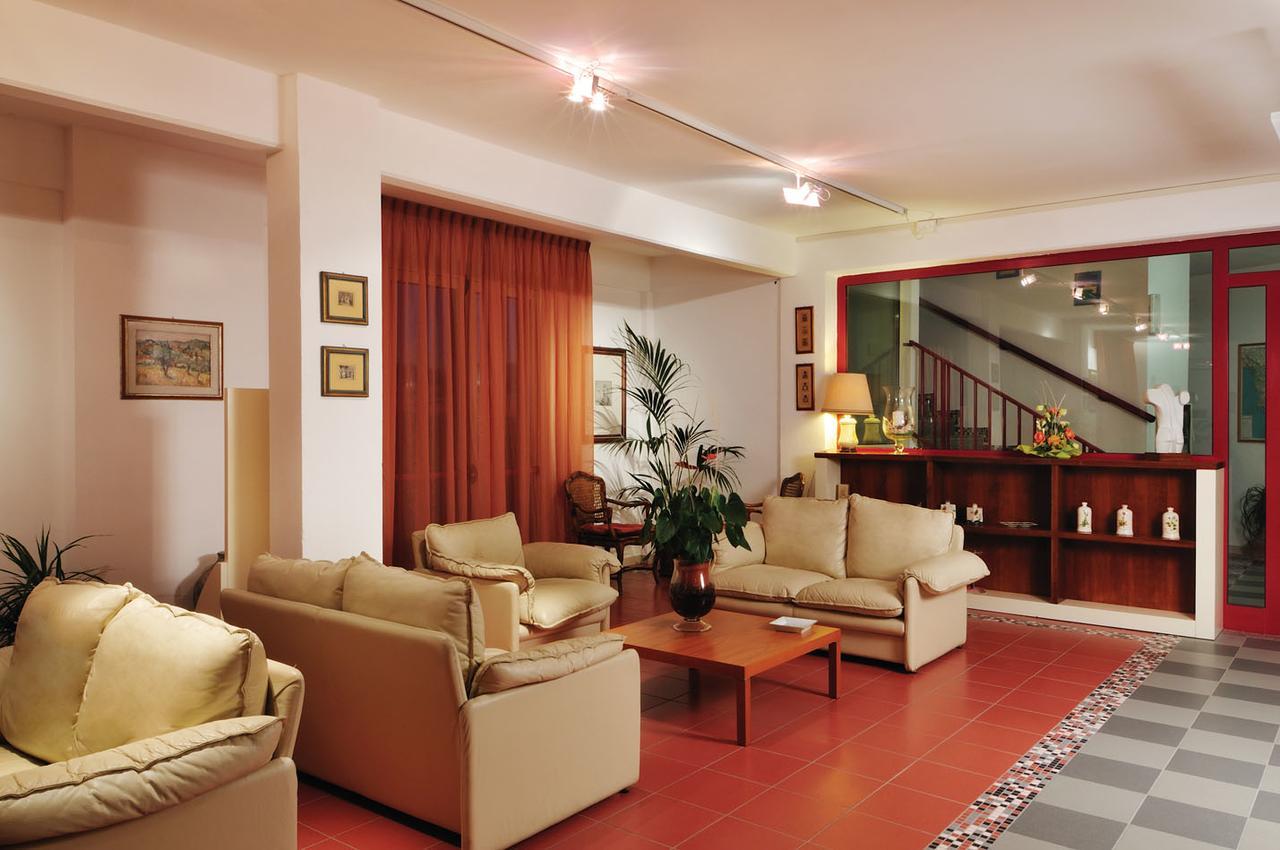 Hotel Stella Marina Сан Винченцо Екстериор снимка