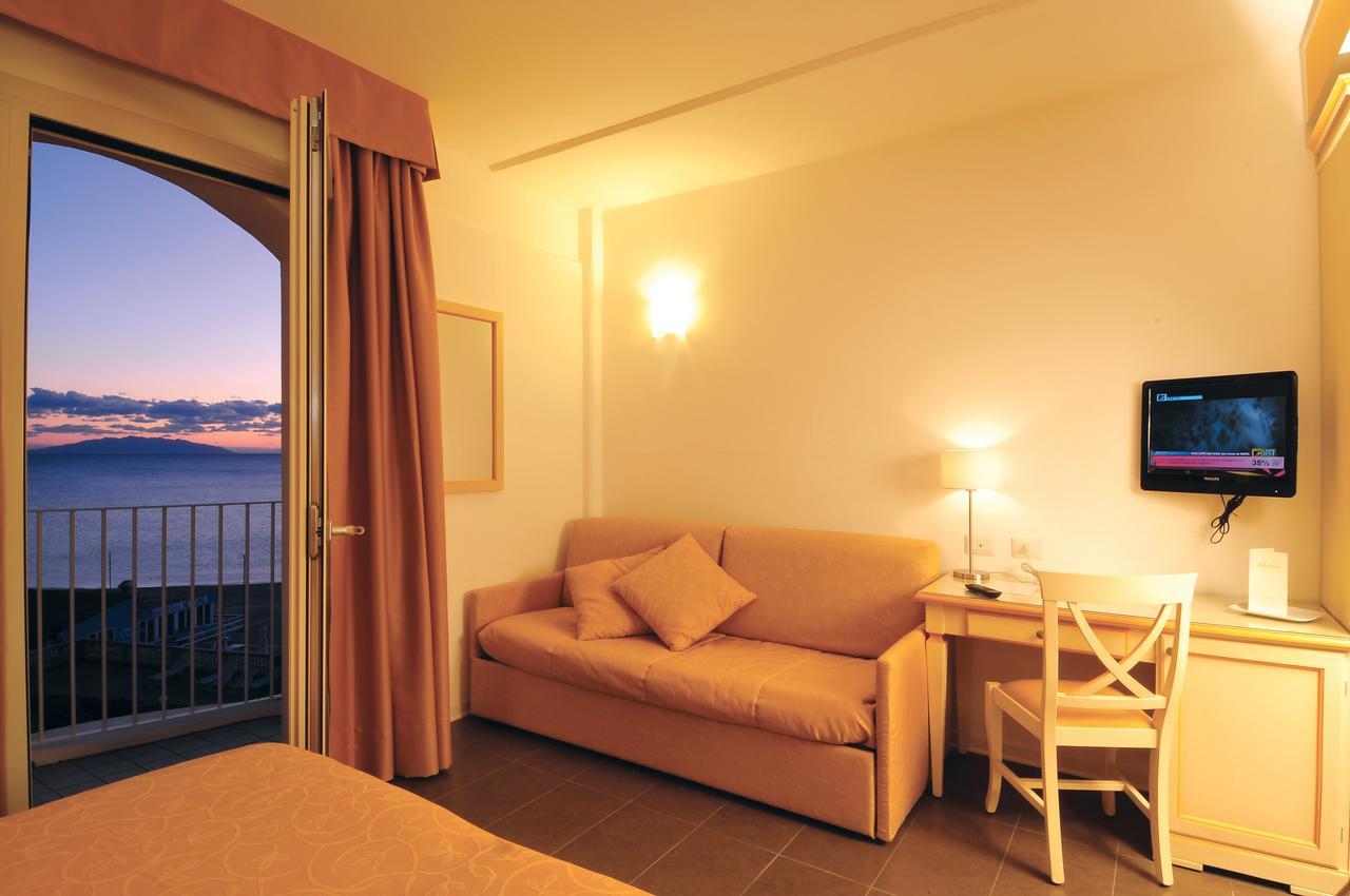 Hotel Stella Marina Сан Винченцо Екстериор снимка