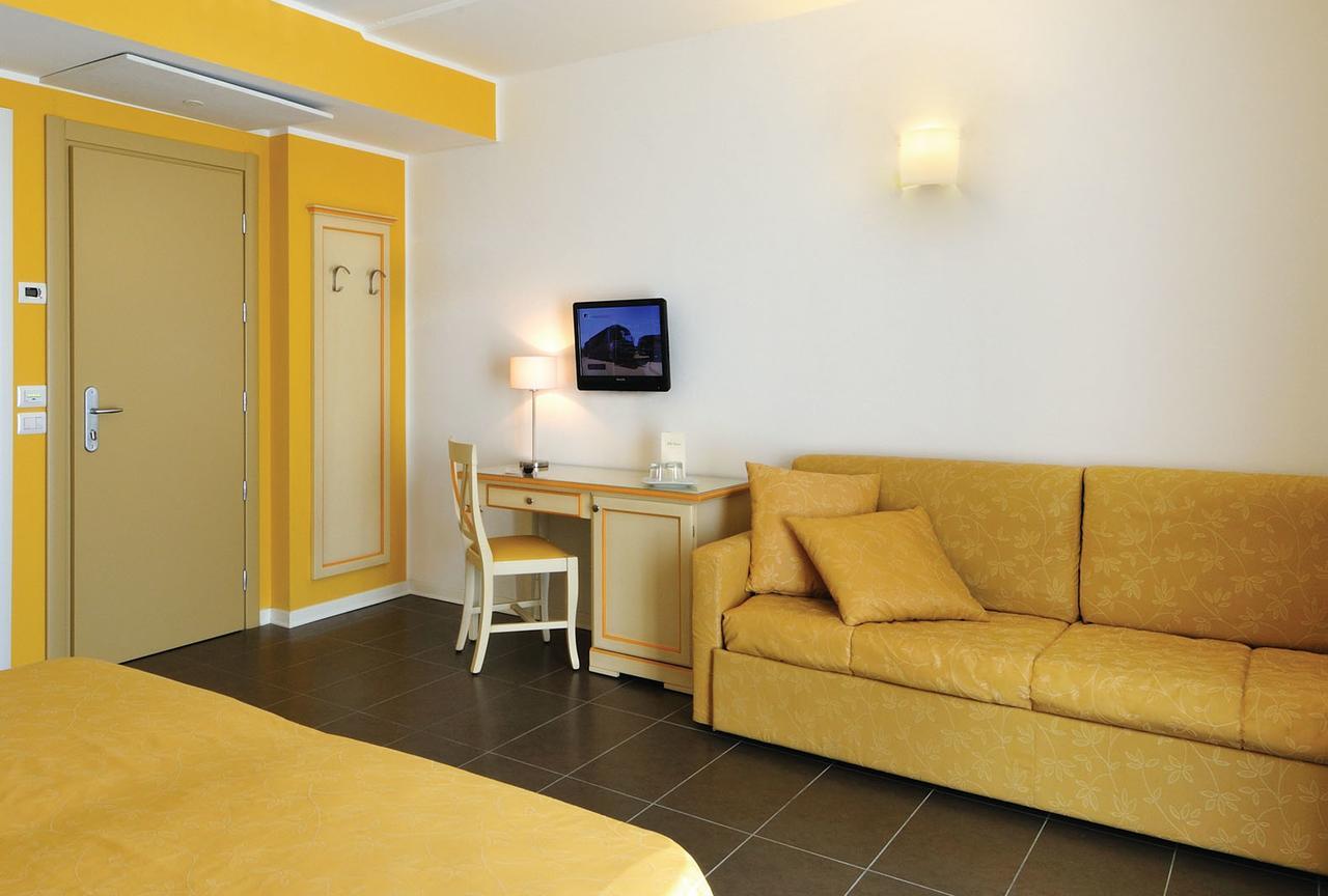 Hotel Stella Marina Сан Винченцо Екстериор снимка